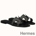 Hermes Oran Sandals In Black Leather With Stitched Detail