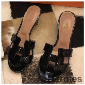 Hermes Oasis Sandals In Black Patent Calfskin