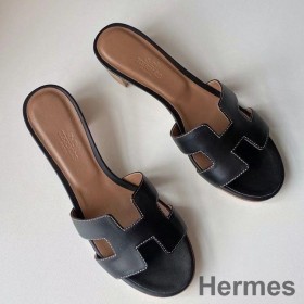 Hermes Oasis Sandals In Black Swift Leather