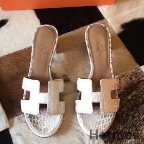 Hermes Oasis Sandals In Himalaya Matte Niloticus Crocodile