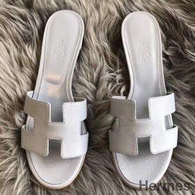 Hermes Oasis Sandals In Pearl Grey Epsom Leather