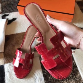 Hermes Oasis Sandals In Red Shiny Niloticus Crocodile