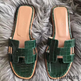 Hermes Oran Sandals In Green Shiny Niloticus Crocodile