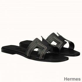 Hermes Oran Sandaler I Sort Læder Med Syninger Detaljer